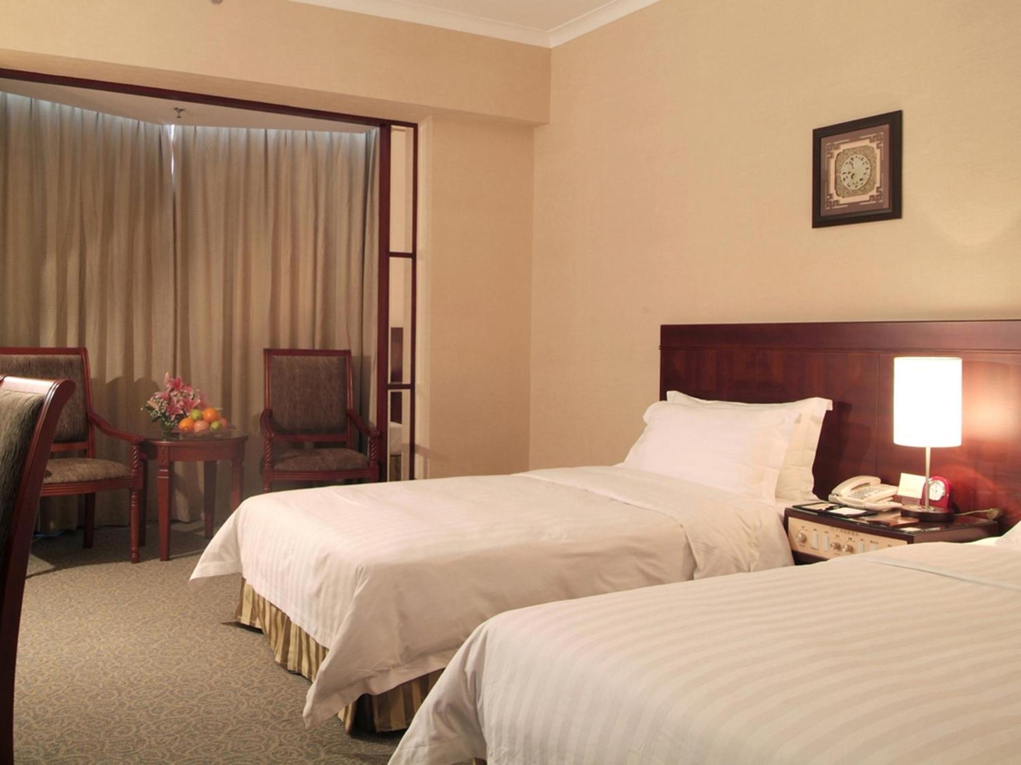 Rosedale Hotel & Suites Guangzhou - Free Shuttle Bus To Canton Fair Exteriör bild