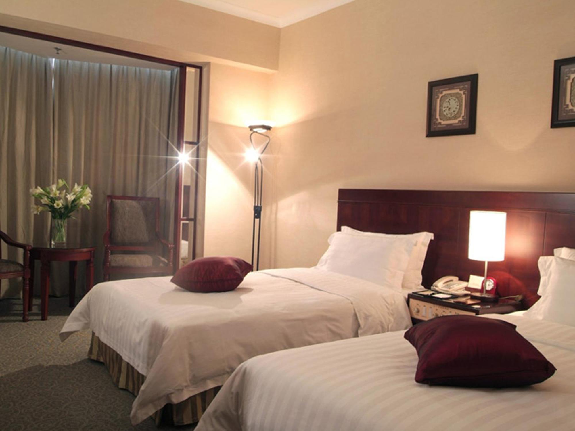 Rosedale Hotel & Suites Guangzhou - Free Shuttle Bus To Canton Fair Exteriör bild