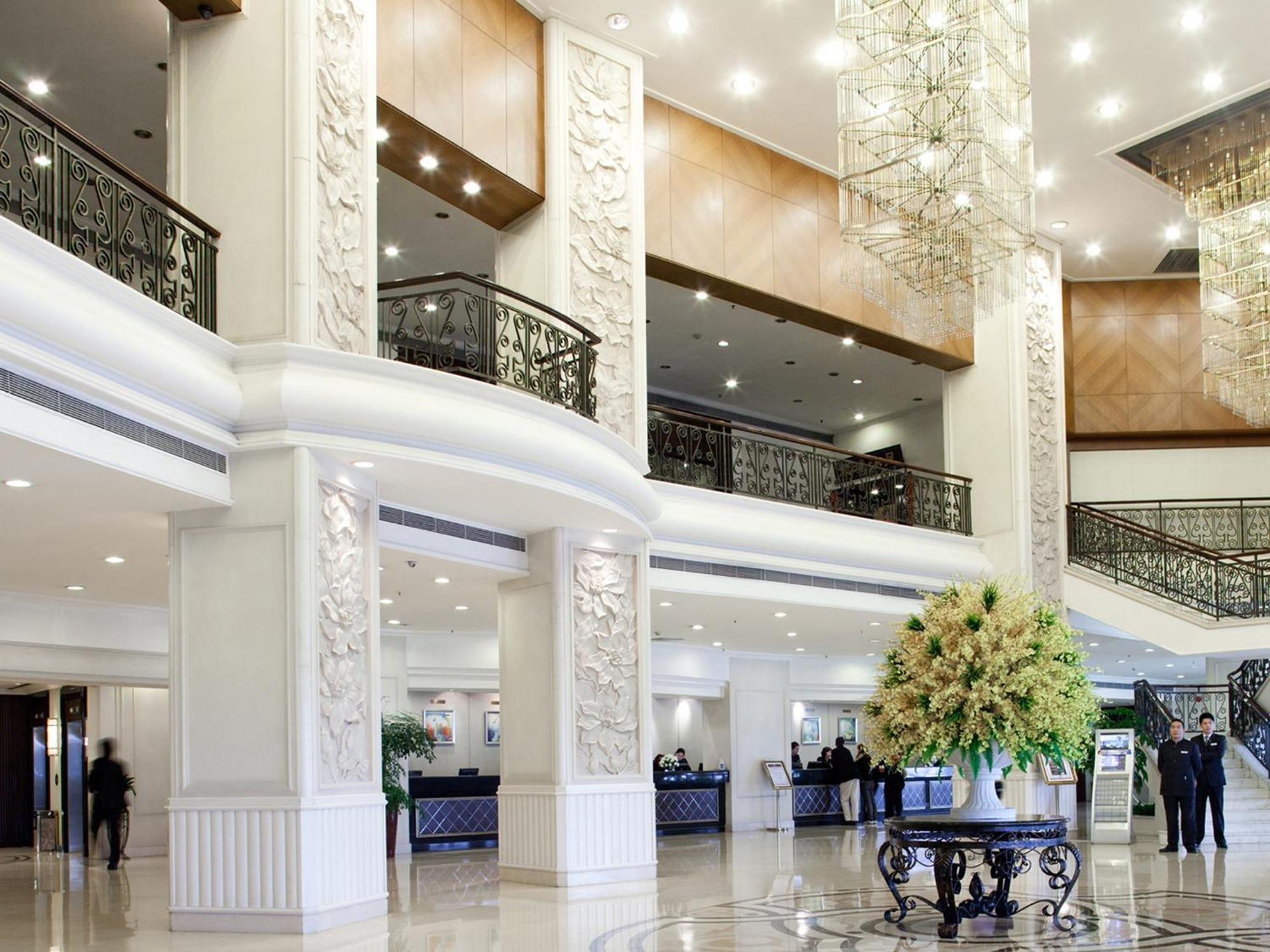 Rosedale Hotel & Suites Guangzhou - Free Shuttle Bus To Canton Fair Exteriör bild